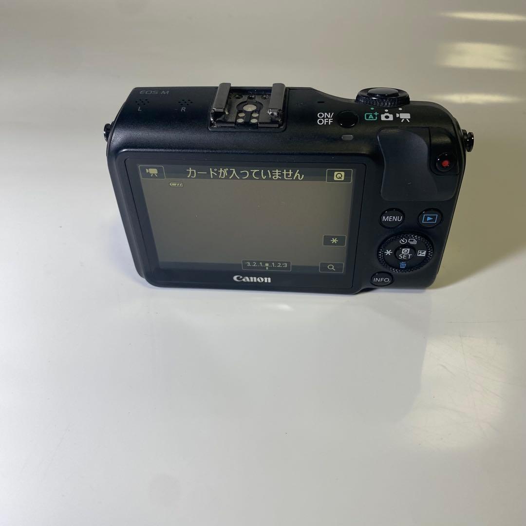 美品✨　Canon EOS M カメラ　ボディ　ブラック　説明書付き