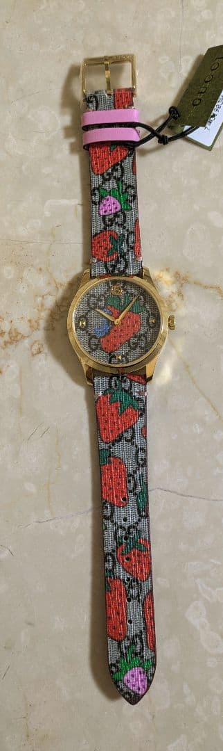 新品未使用　GUCCI　腕時計　ストロベリー　YA1264133　38ミリ