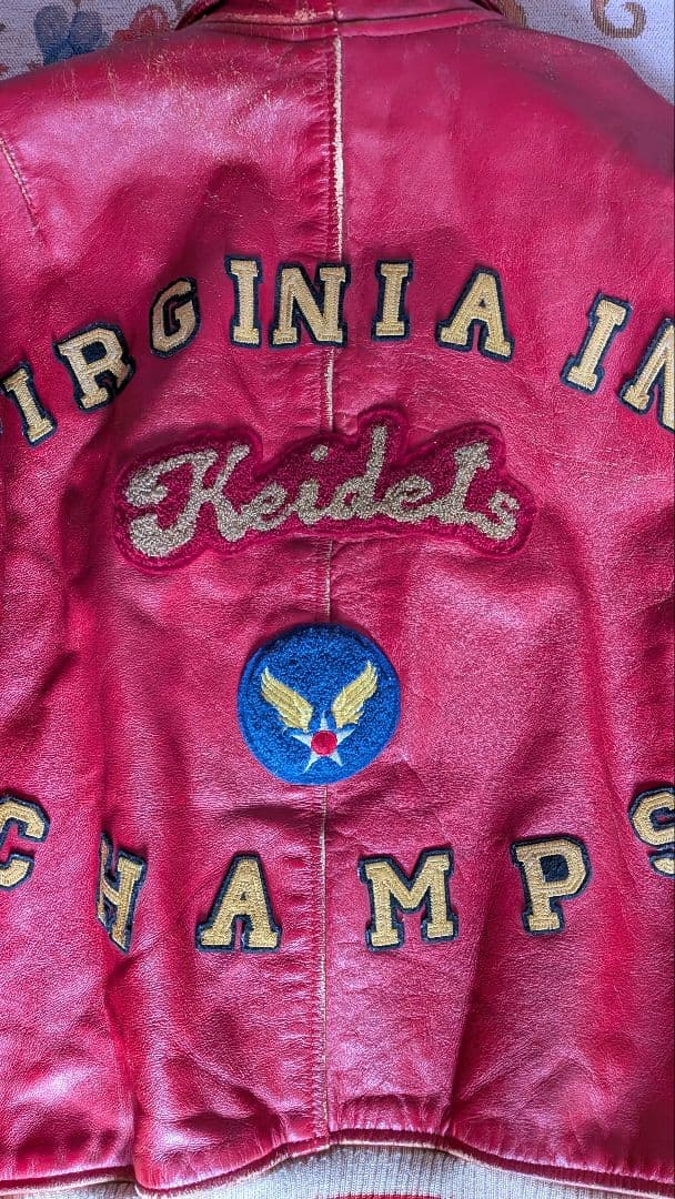 G*T様 AVIREX赤 レザージャケット 刺繍ロゴ付き