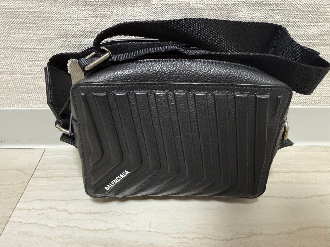 バレンシアガ　BALENCIAGA カー　カメラバッグ　ショルダーバッグ