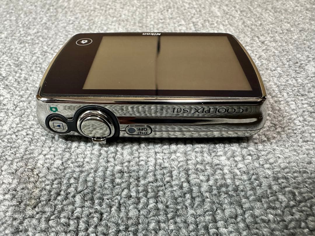 デジタルカメラ　NIKON COOLPIX S01 シルバー