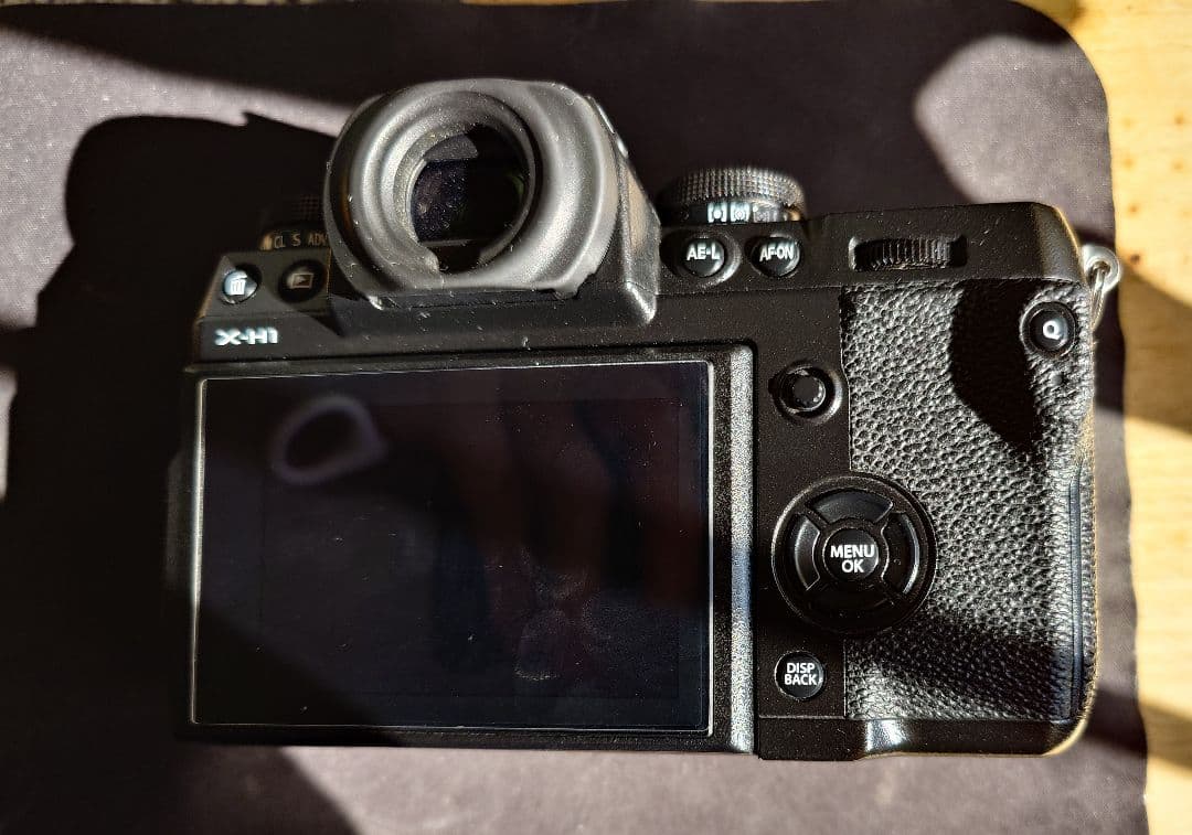 FUJIFILM X-H1 ミラーレス一眼　中古　Made In Japan