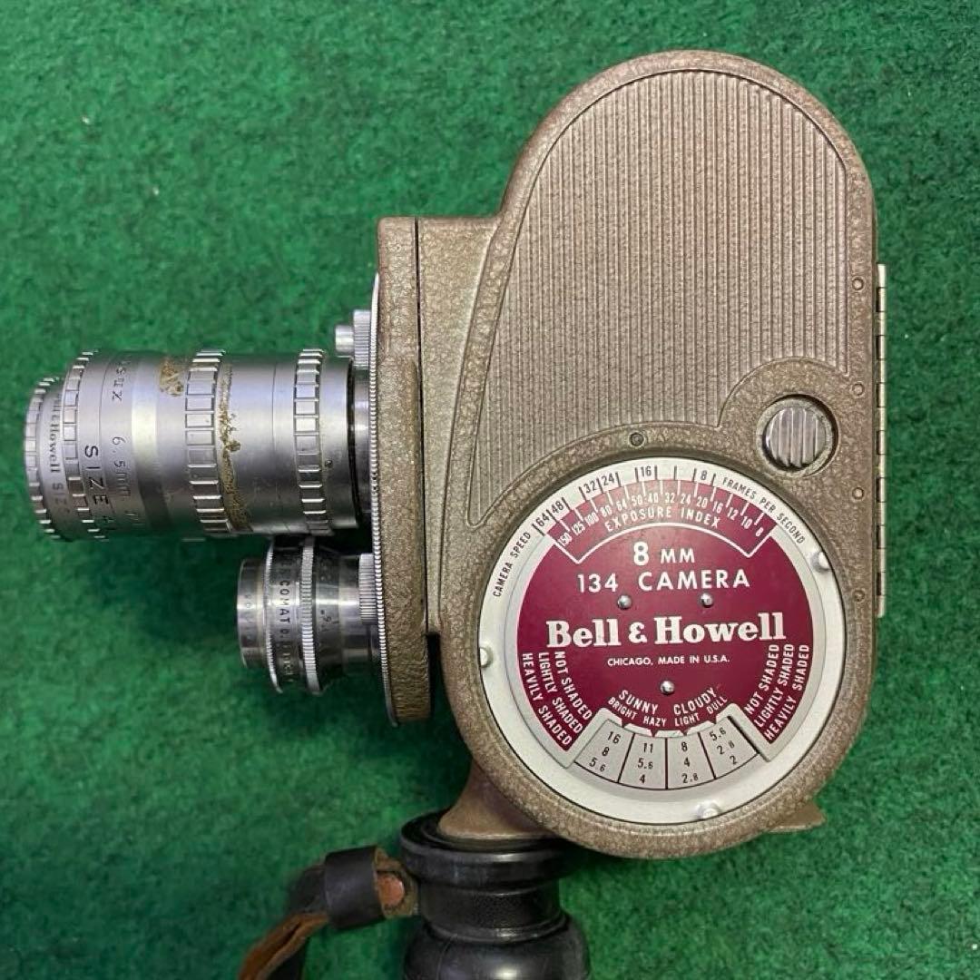 【匿名便】Bell & Howell ベルハウエル ターレット式 8ミリカメラ