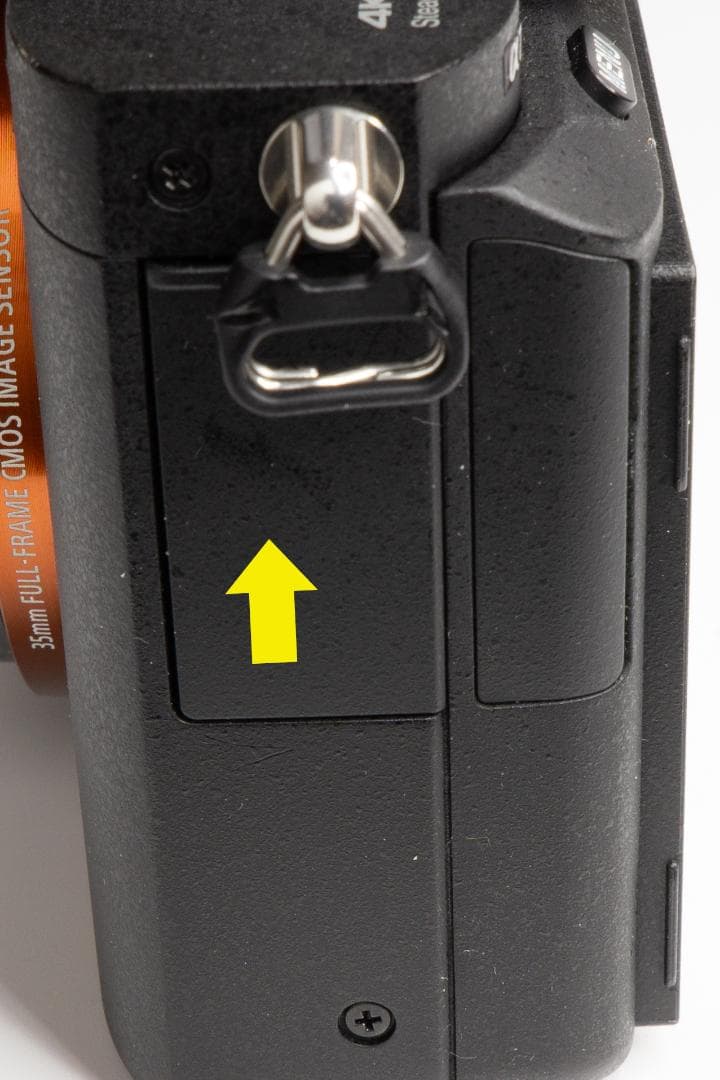 SONY・α７RⅡ・ボディ★動作順調で使用感少★純正バッテリー２個など付属