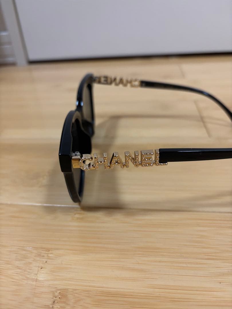 CHANEL キャットアイサングラス ブラック 入れ物付き