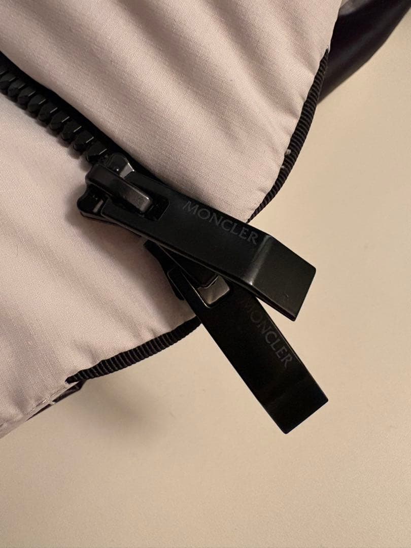 【新作】2025年冬　モンクレール　ダウンベスト　Moncler