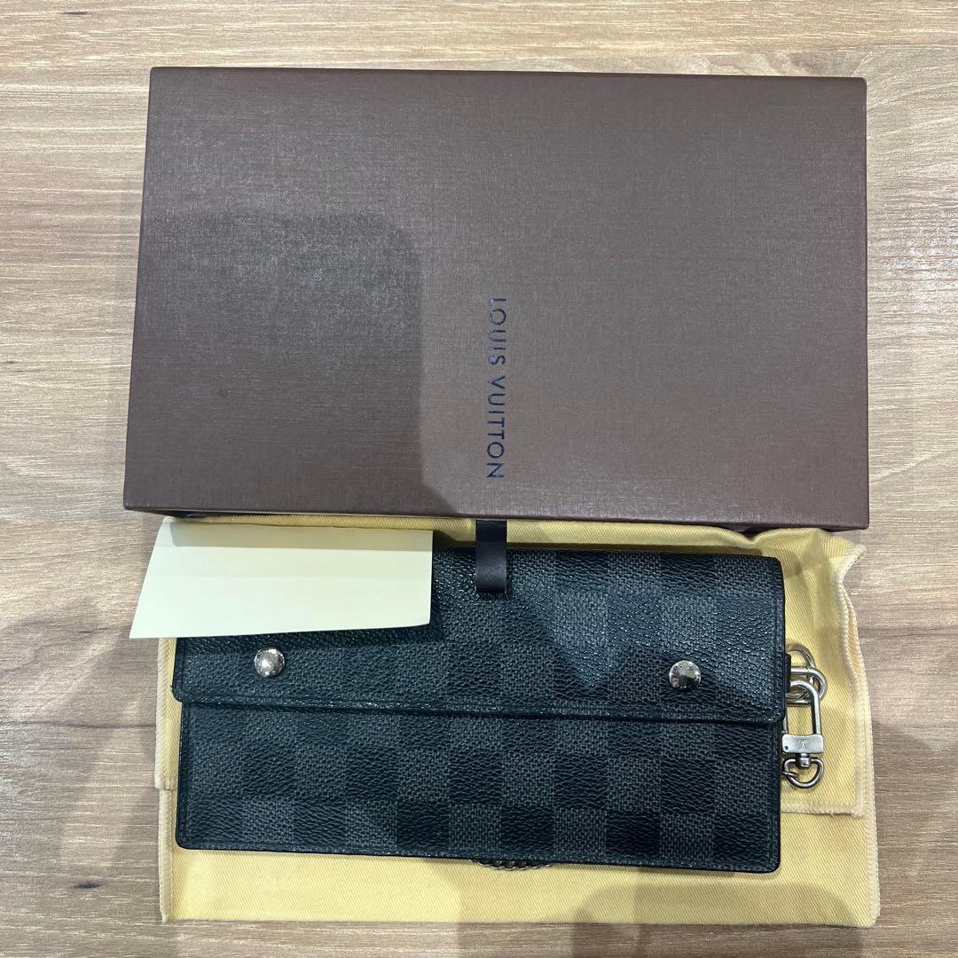 超美品　ルイヴィトン ダミエグラフィット長財布 チェーン付き