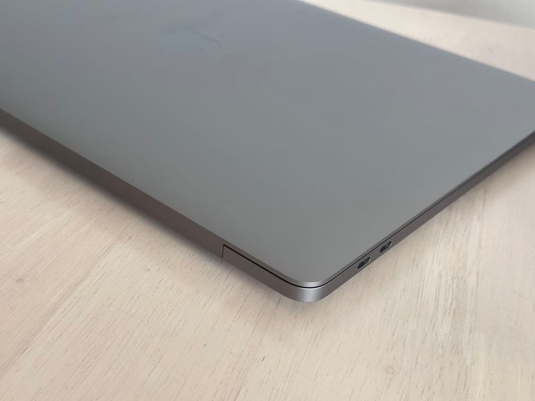 極美品！MacBook Pro (16-inch, 2019) i9•1TB