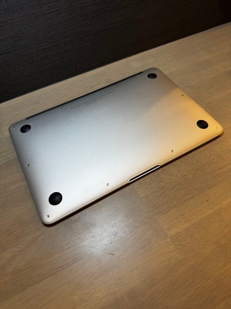 M*y様 Apple MacBook Air 11インチ A1465 Core