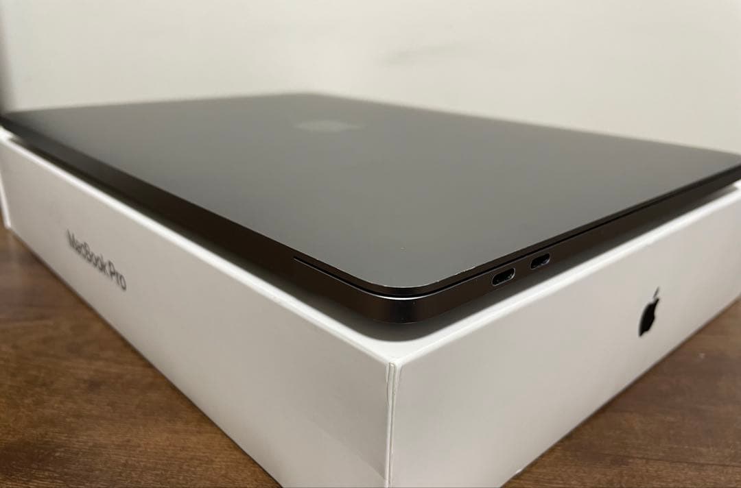 美品 MacBook Pro 2020モデル TouchBar付き