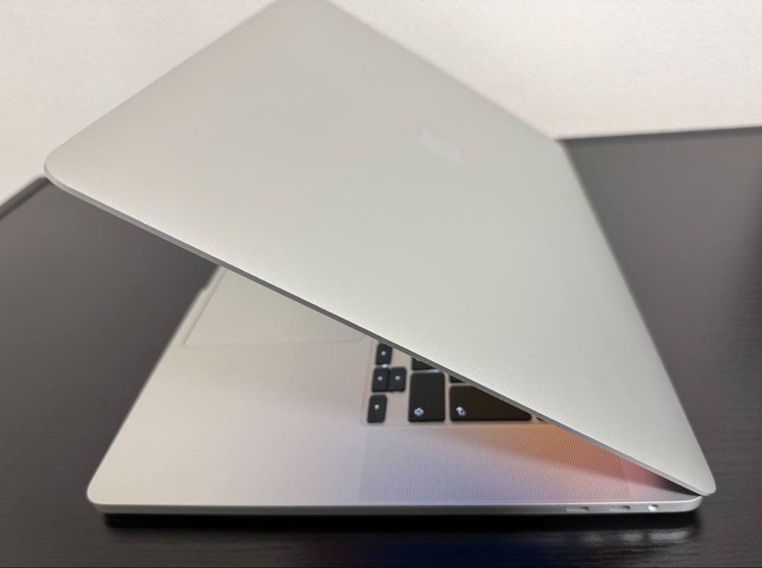 MacBookPro i9 32GB 1TB 充放電56回 バッテリー85%