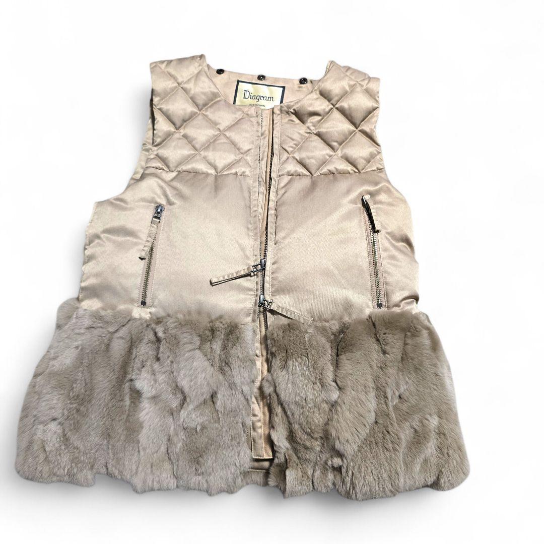 グレースコンチネンタル ダイグラム ファー付 ベージュダウンベスト