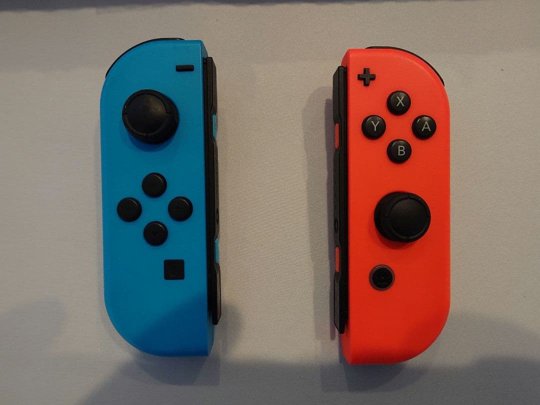 Nintendo Switch 本体+充電スタンド(フリーストップ式)