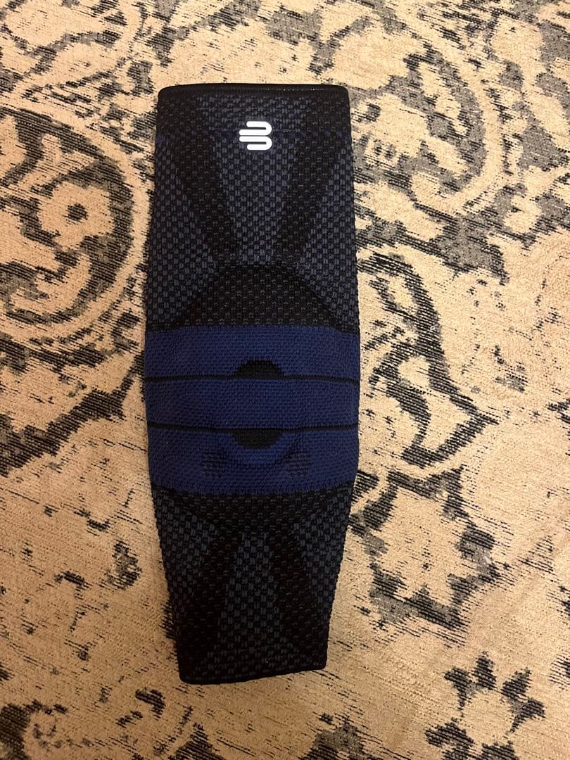 試着のみ　3　ブラック　BAUERFEIND GenuTrain