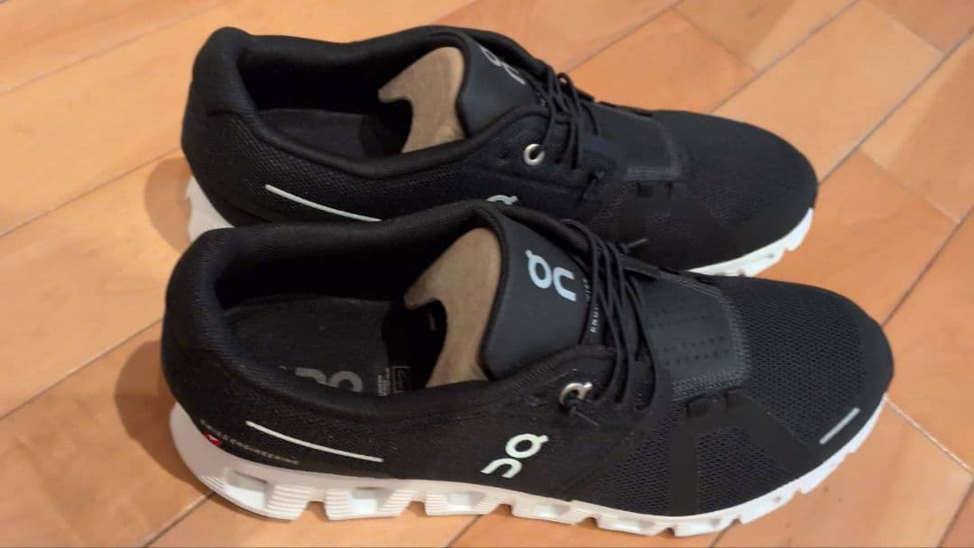 On Cloud5 ブラック スニーカー