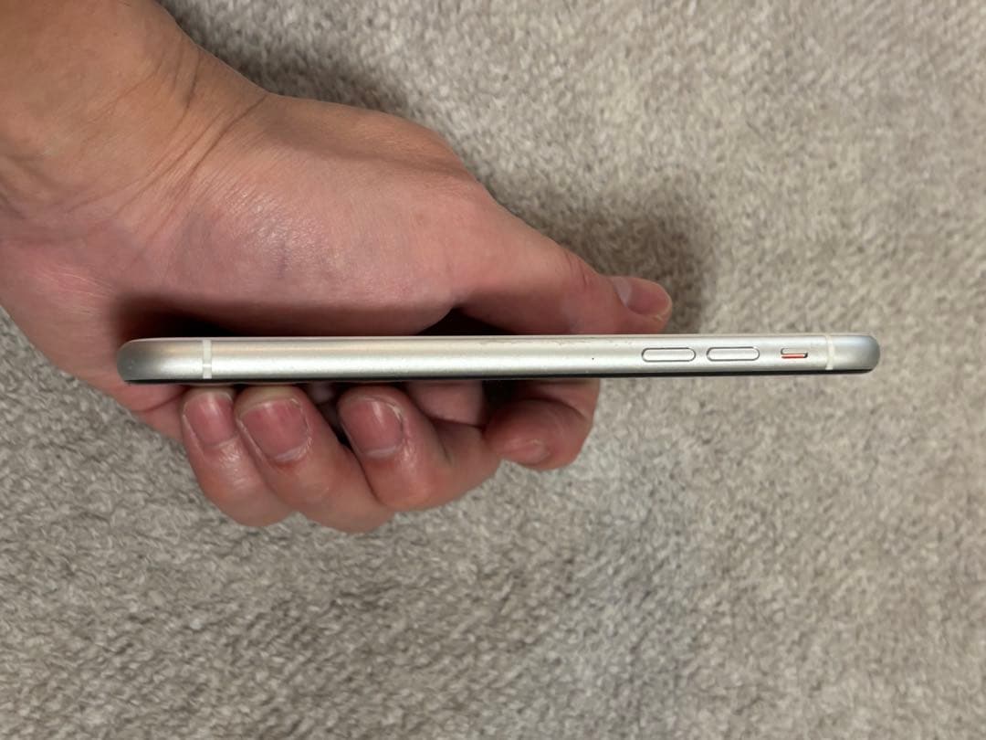 Apple iPhone XR ホワイト SIMロック解除済み 画面ヒビ割れ有り