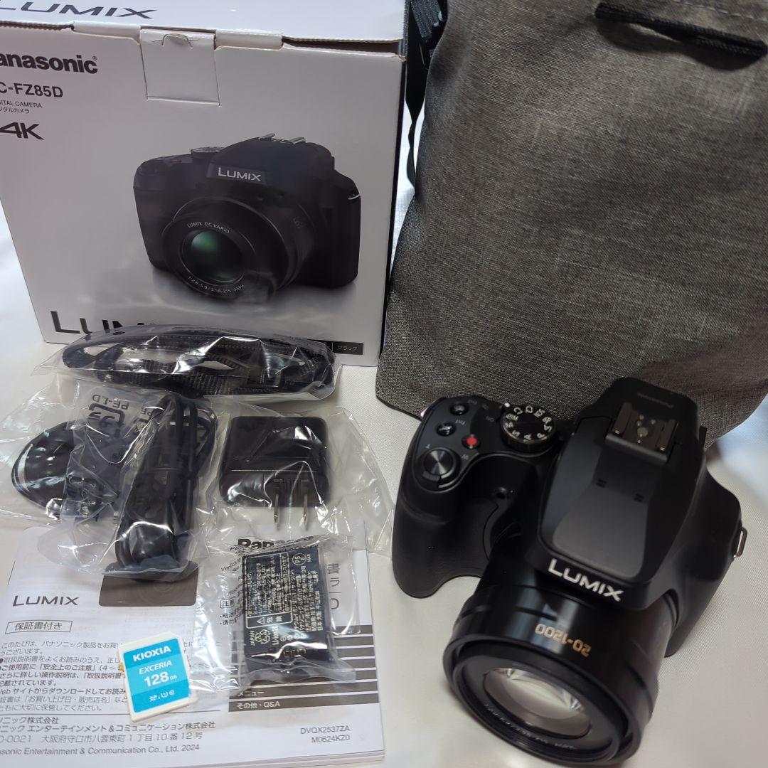 ほぼ新品　Panasonic LUMIX DC-FZ85D　＋カード、バック