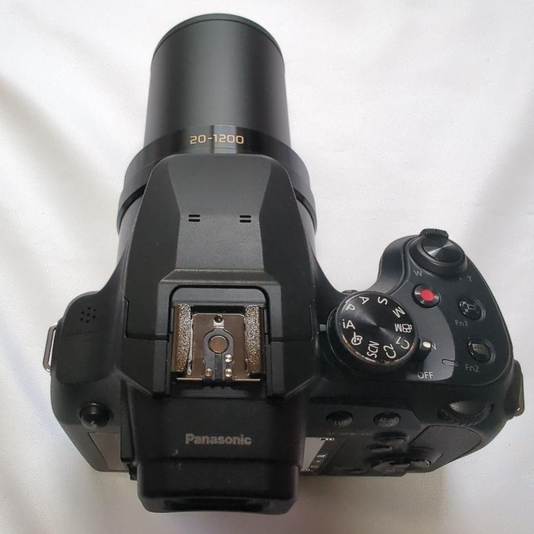 ほぼ新品　Panasonic LUMIX DC-FZ85D　＋カード、バック