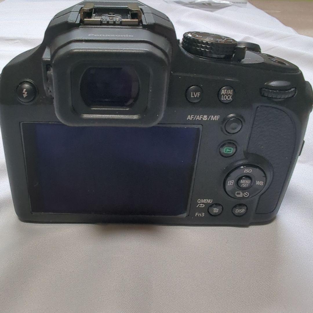 ほぼ新品　Panasonic LUMIX DC-FZ85D　＋カード、バック