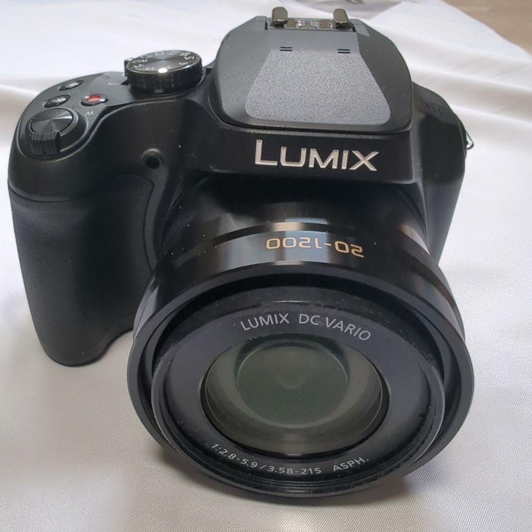 ほぼ新品　Panasonic LUMIX DC-FZ85D　＋カード、バック