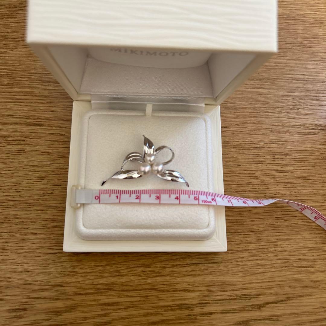MIKIMOTO ミキモト　真珠　パール　ブローチ シルバー 3珠　花