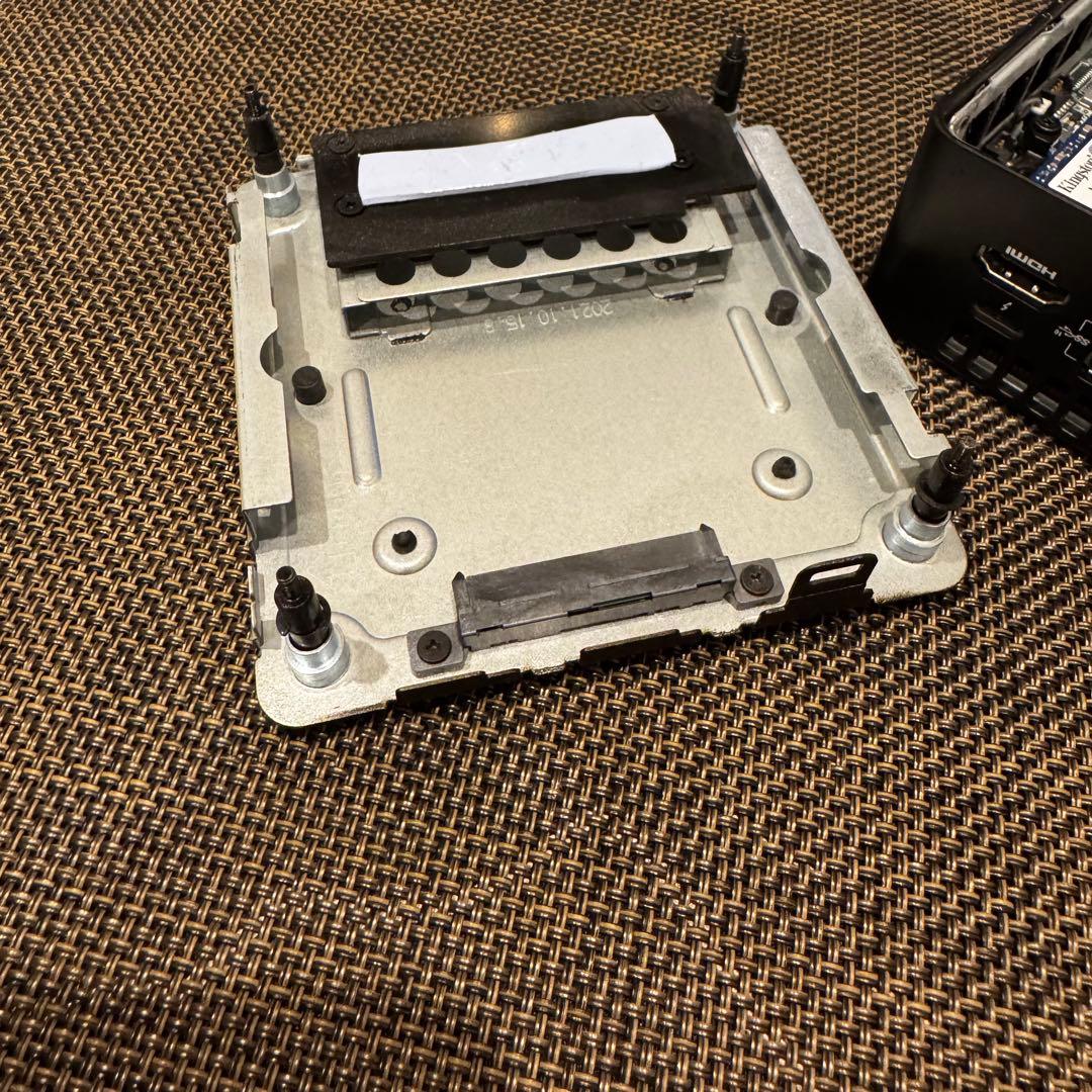 【美品】intel NUC 第11世代（16gb/1tb） NUC11PAHi5