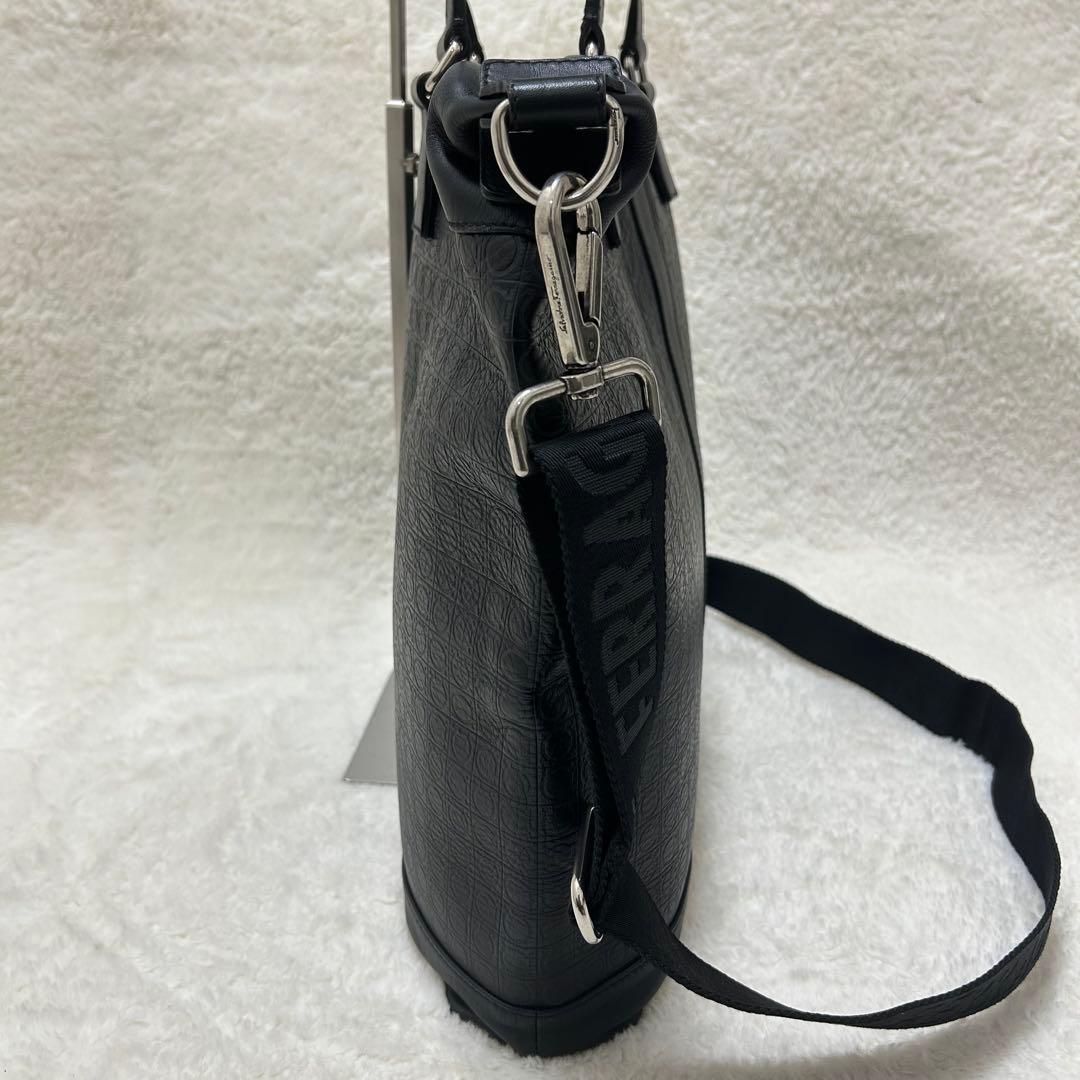 【美品】サルバトーレフェラガモ 2way トートバッグ ビジネスバッグ レザー