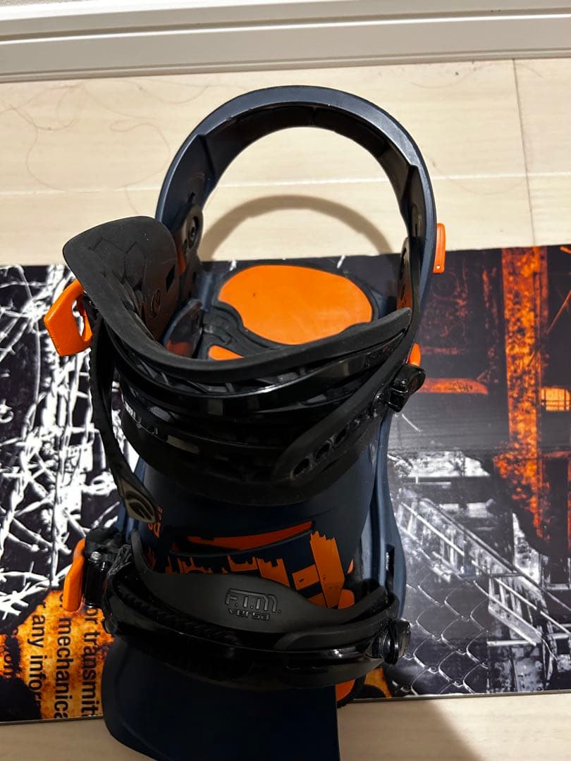 FLUX DS 22/23 モデル Mサイズ