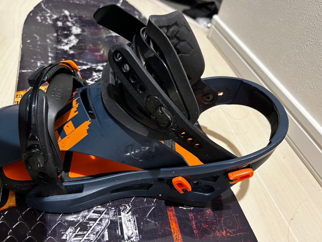 FLUX DS 22/23 モデル Mサイズ