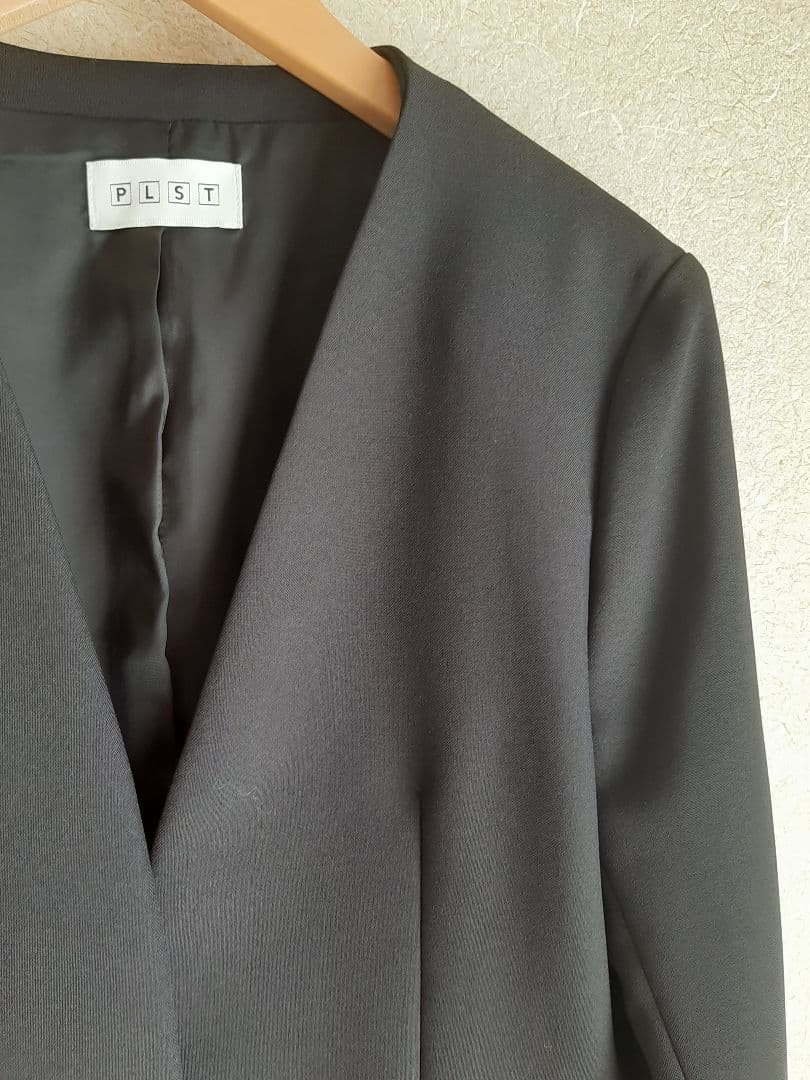 PLST プレミアムオックスカラーレスジャケット&テーパードパンツ黒セットアップ