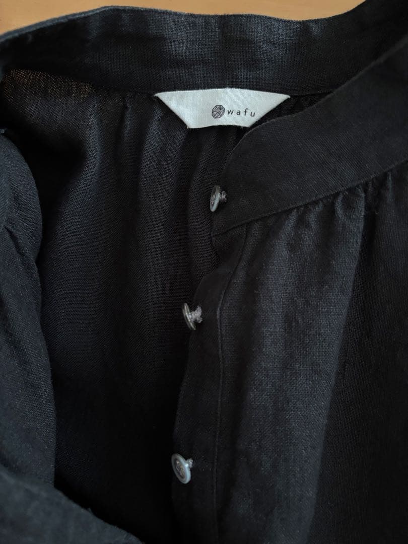 wafu リネン プルオーバー ブラウス スタンドカラー ／ ブラック