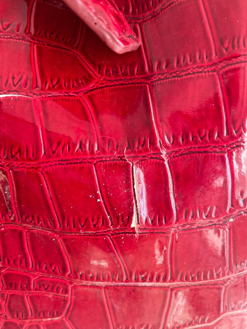 Vivienne Westwoodレッド クロコダイル風ハンドバッグ