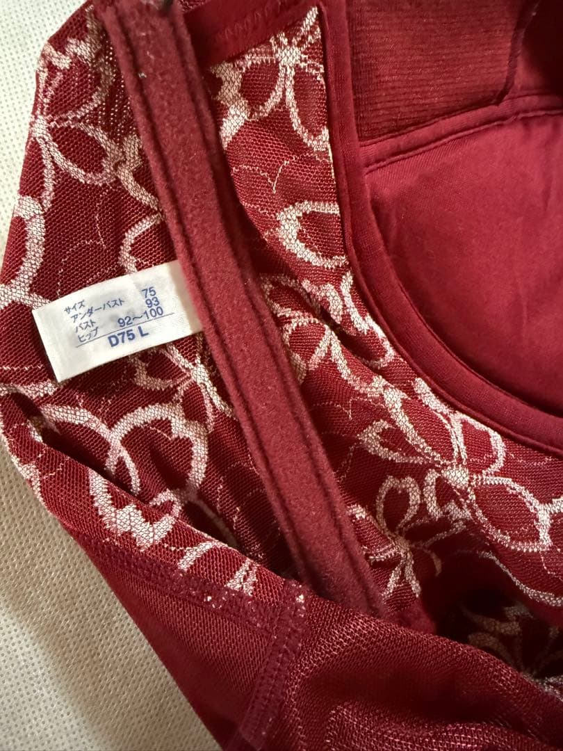 期間限定値下げマルコ　サクラ限定D75L 2枚レッドボディシェーパー