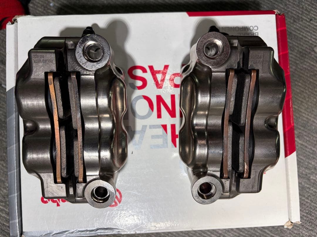 ブレーキキャリパー