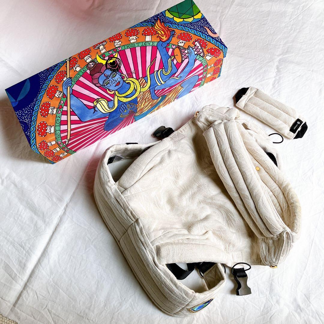 【Artipoppe】アーティポッペ　抱っこ紐