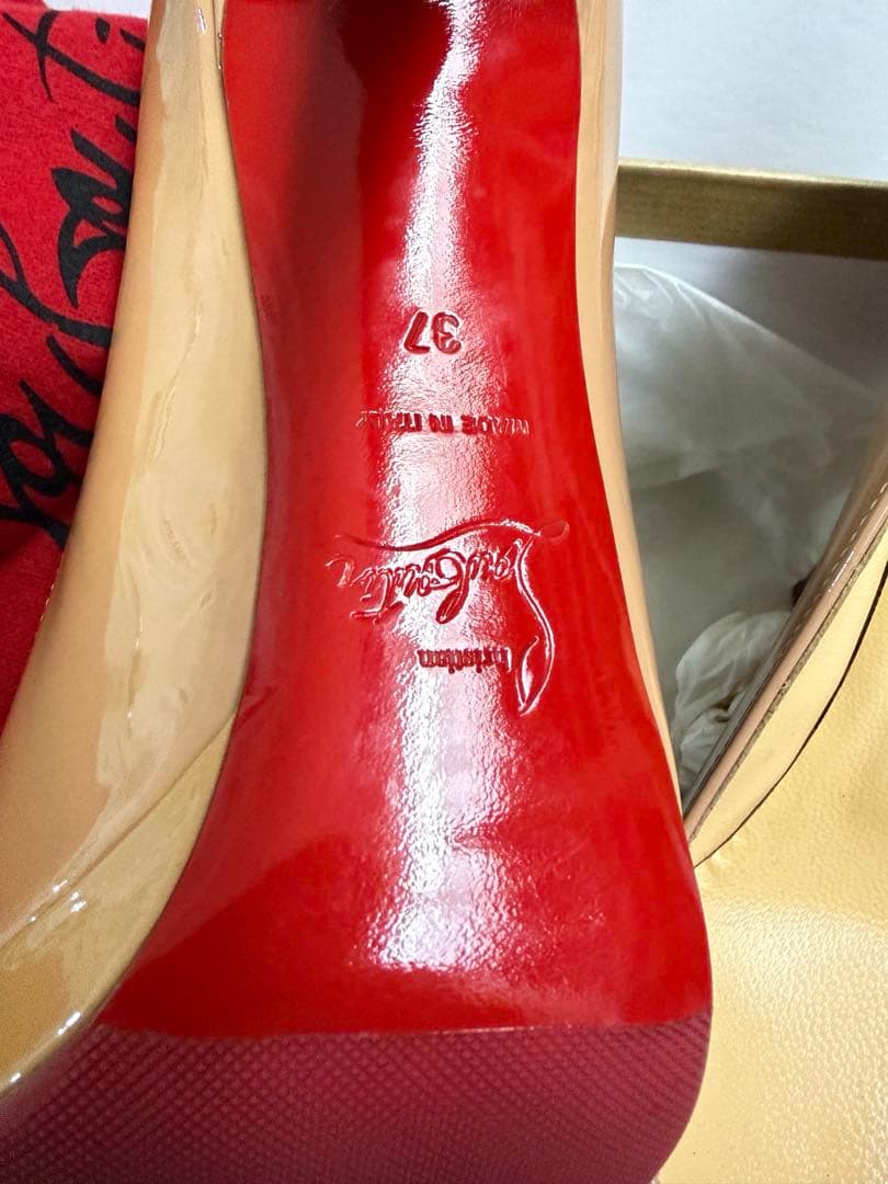 クリスチャンルブタン　パテントレザーパンプス ベージュ24㎝　37 結婚式