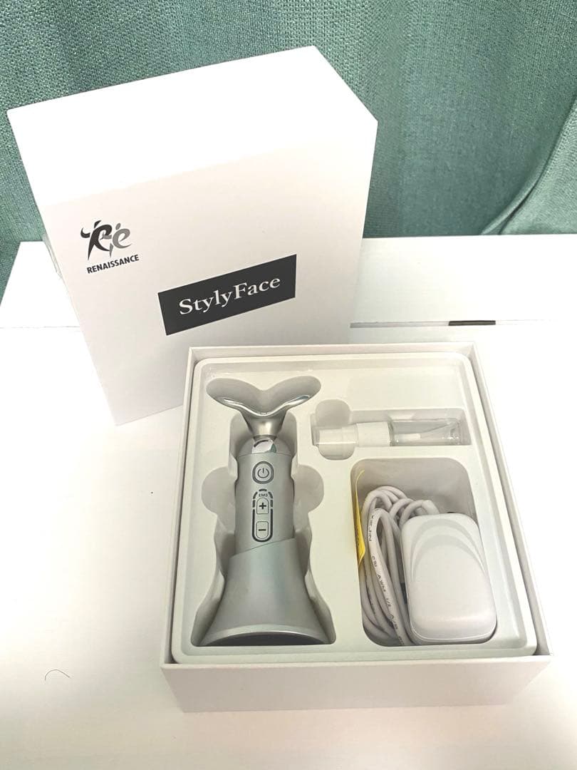 スタイリーフェイス美顔器dinos