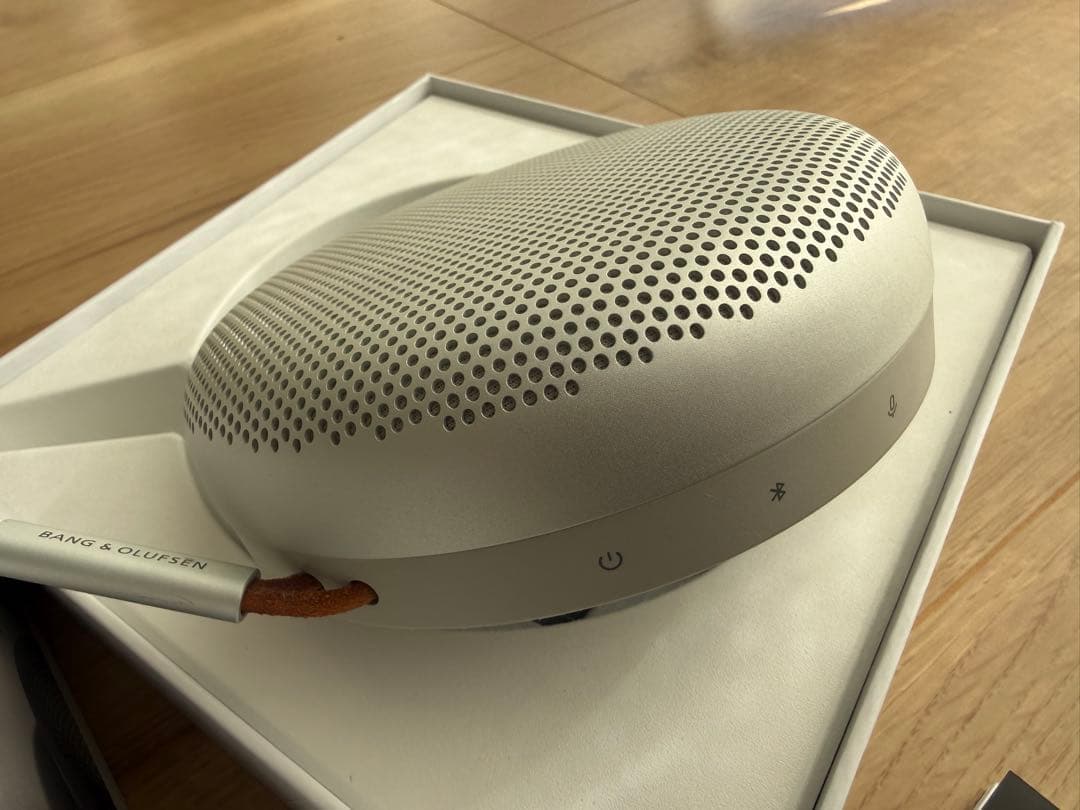 スピーカー・ウーファー Bang & Olufsen A1 2nd Generation