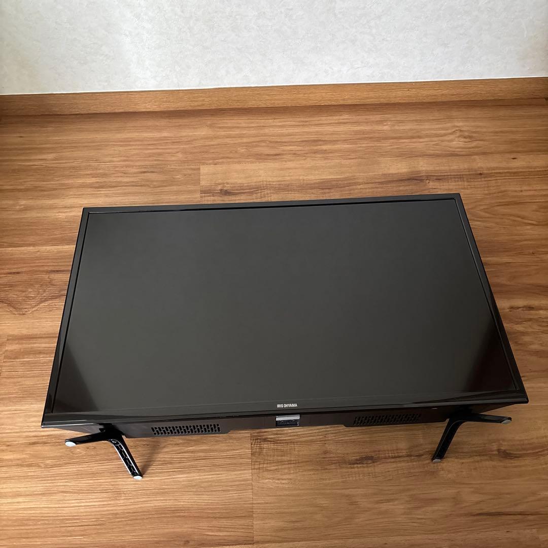おかだ　【美品】32インチ液晶テレビ 32WB10P 付属品あり