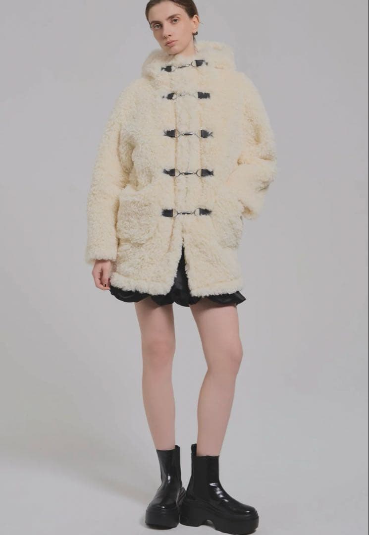 ジャケット・アウター THE TOE Trafalgar Boa Coat / white