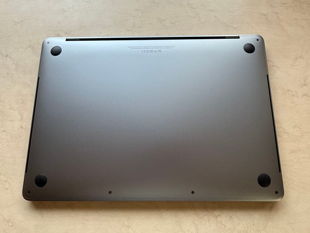 MacBook本体 MacBook Pro (13-inch, 2018) 8GB/256GB