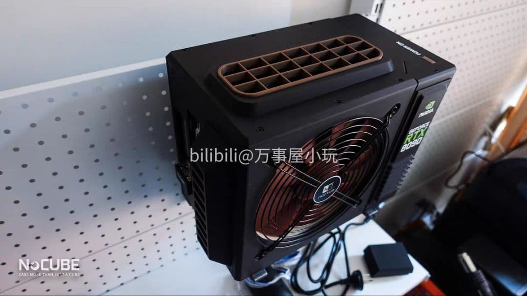 RTX8090 室外機型 miniITX PCケース 未使用