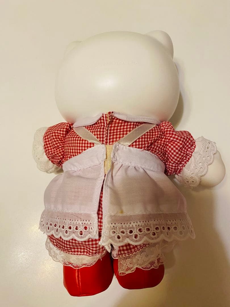 希少！平成レトロ！1998年Helloキティ着せ替えドール箱付き！