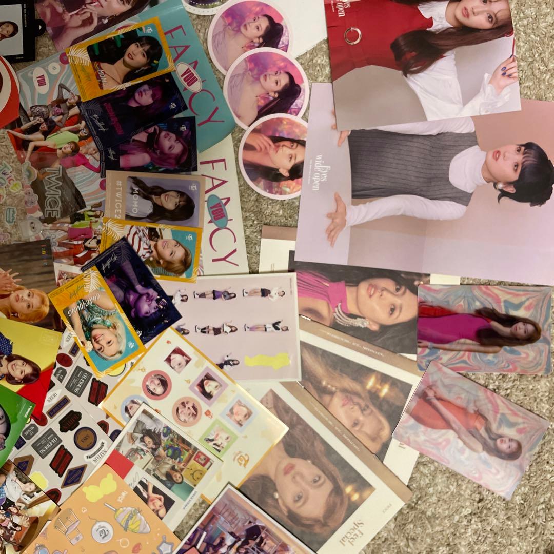 TWICEアルバムまとめ売り