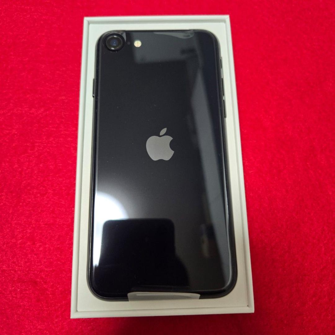 iPhone SE (第3世代) ミッドナイト 64GB 未アクティベーション？