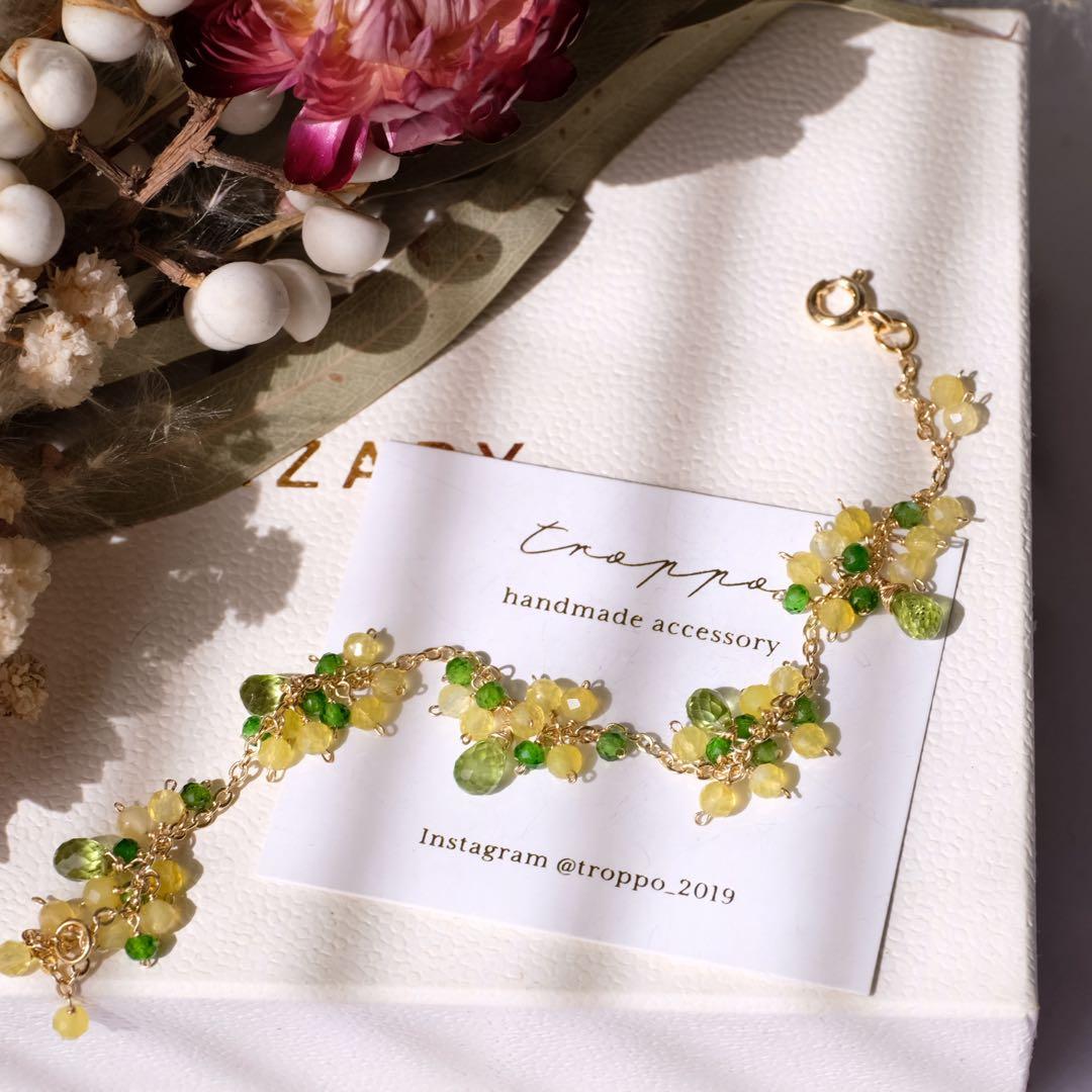 みっちゃん ♦︎14kgfアクアマリンフリルカービングピアス