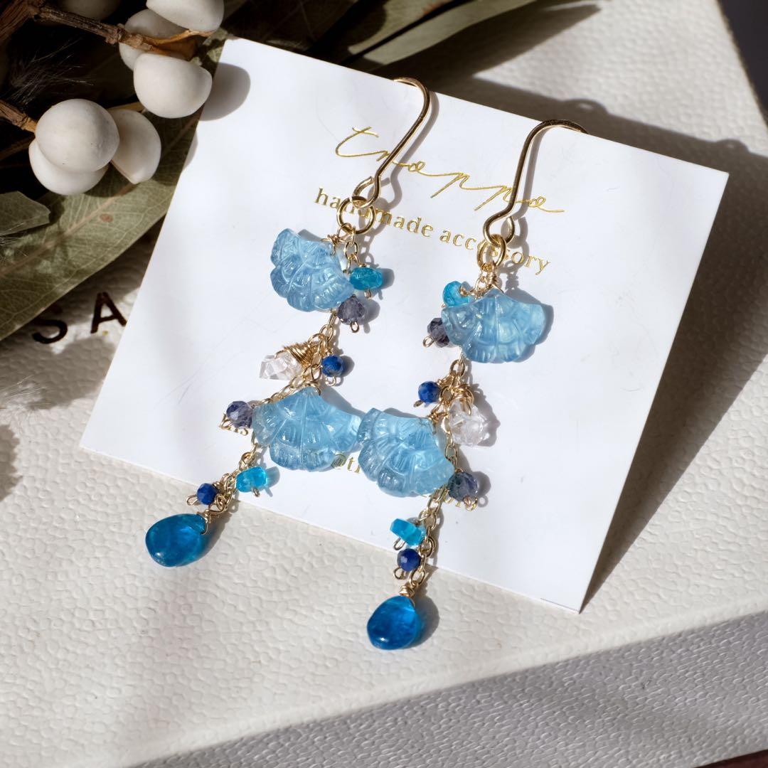 みっちゃん ♦︎14kgfアクアマリンフリルカービングピアス