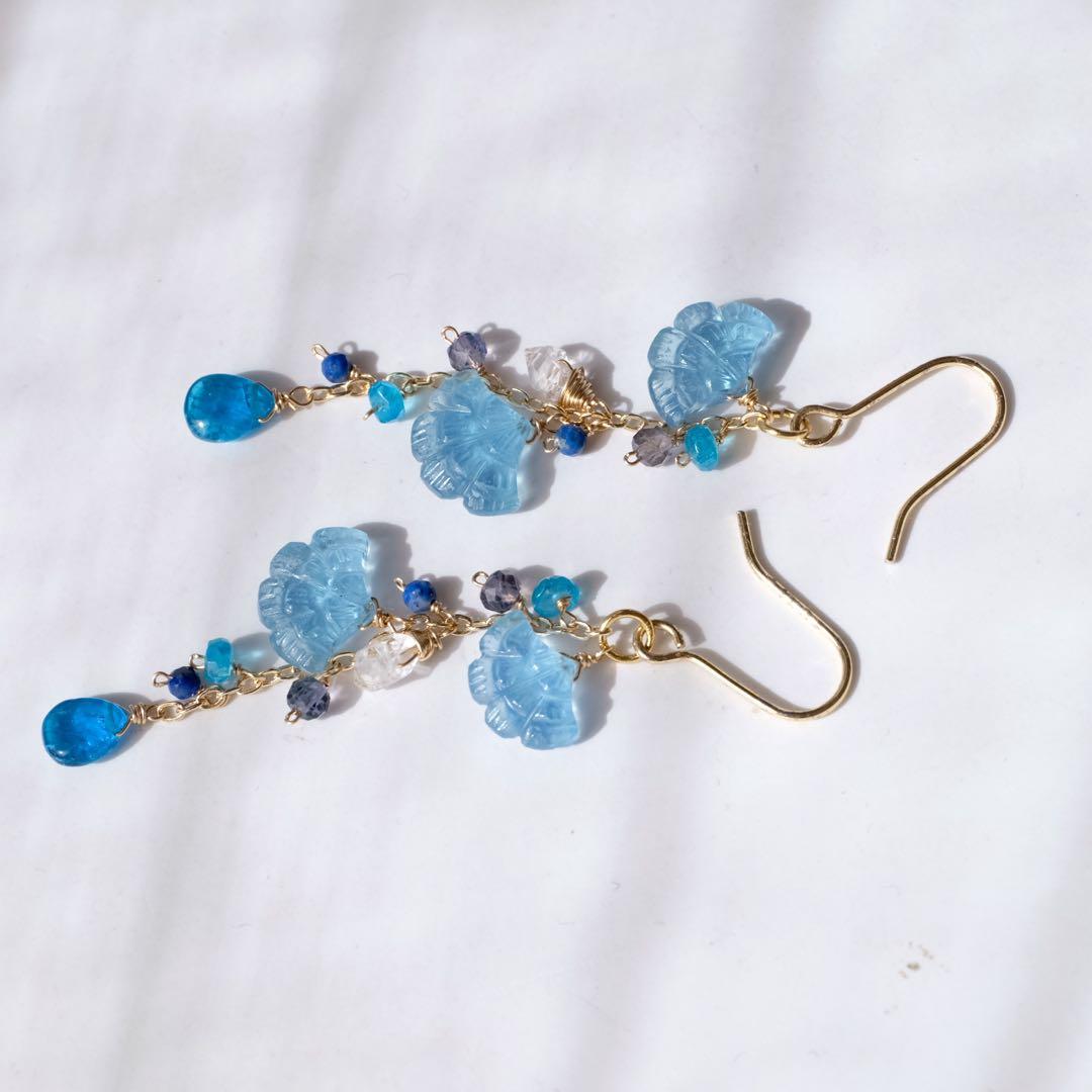 みっちゃん ♦︎14kgfアクアマリンフリルカービングピアス