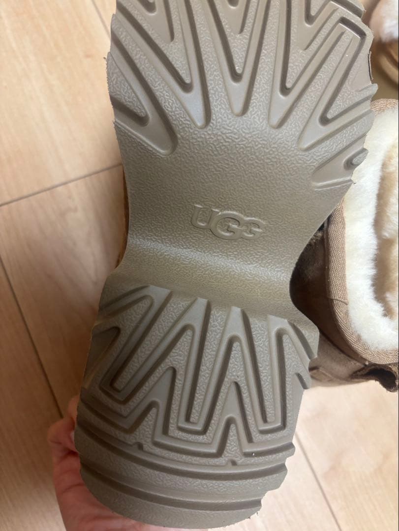 1/18日まで値引き価格UGG 厚底ブラウン プラットフォーム ムートンブーツ