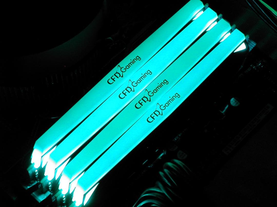 合計32G　CFD Gaming HX1シリーズ　W4U4133HX1-8G